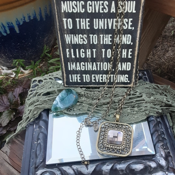 Lia Sophia 17” Necklace Faceted Pendant & Rhinestones in Antique Brass - Picture 2 of 8